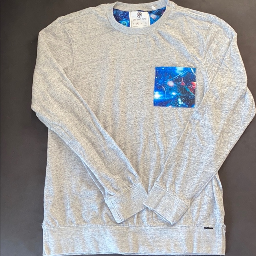 Men’s On The Byas Grey Crew Neck Size Medium